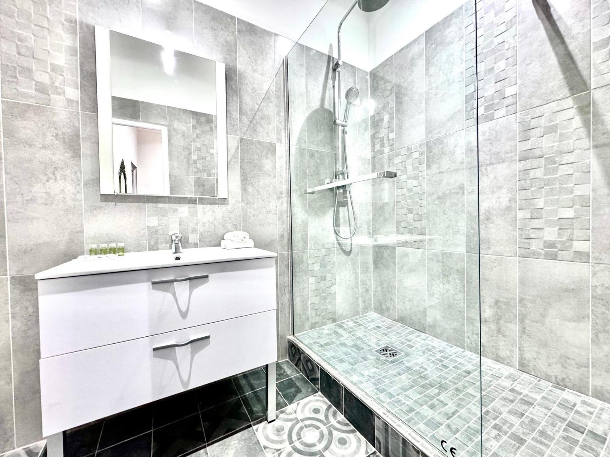 Aparthotel Riviera - Pont Vieux 2 - Old Town - Charm 2 Bedrooms Apartement Ac - 5Mn Beach Nizza Esterno foto